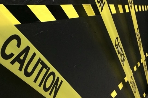 أحدث حلول الشركة حول طلب لشرطة عاكسة صفراء وسوداء