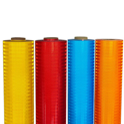 سعر جيد صفائح عاكسة من نوع ASTM D4956 من النوع الرابع عالية الكثافة المنشورية (HIP) لعلامات المرور السريعة الانترنت