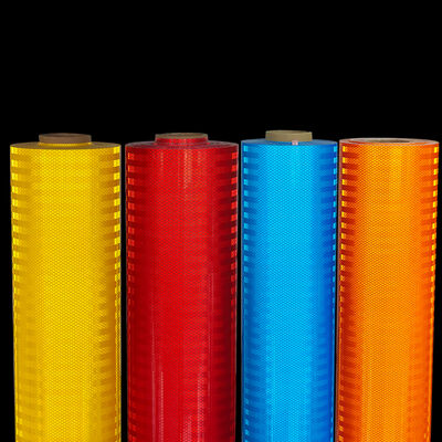 سعر جيد رقائق عاكسة ميكرومنشورية متوافقة مع ASTM D4956 النوع الرابع، متانة خارجية 10 سنوات لعلامات المرور الانترنت